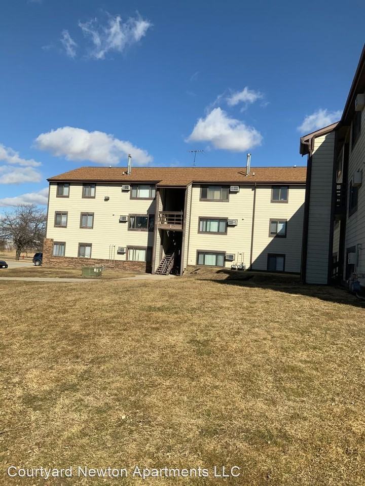 1453 N 11th Ave E - Photo 3 of 9