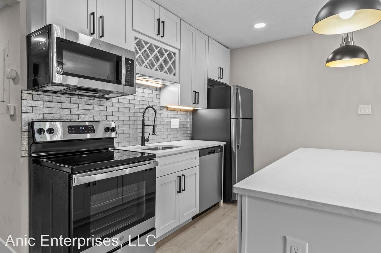 10834 Big Bend Road - Photo 3 of 14