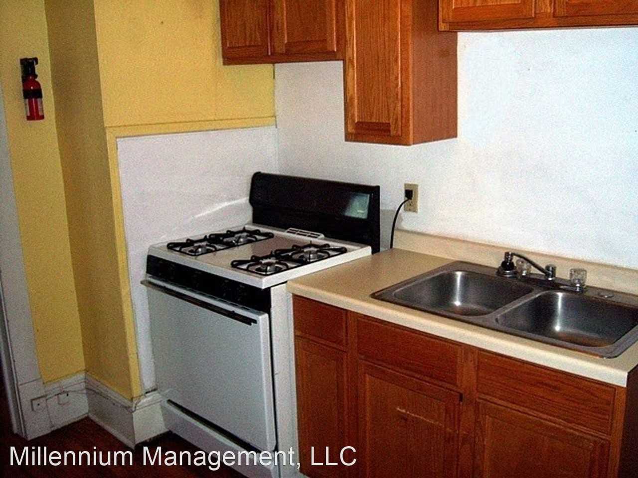 811 28th Ave S - Photo 2 of 8