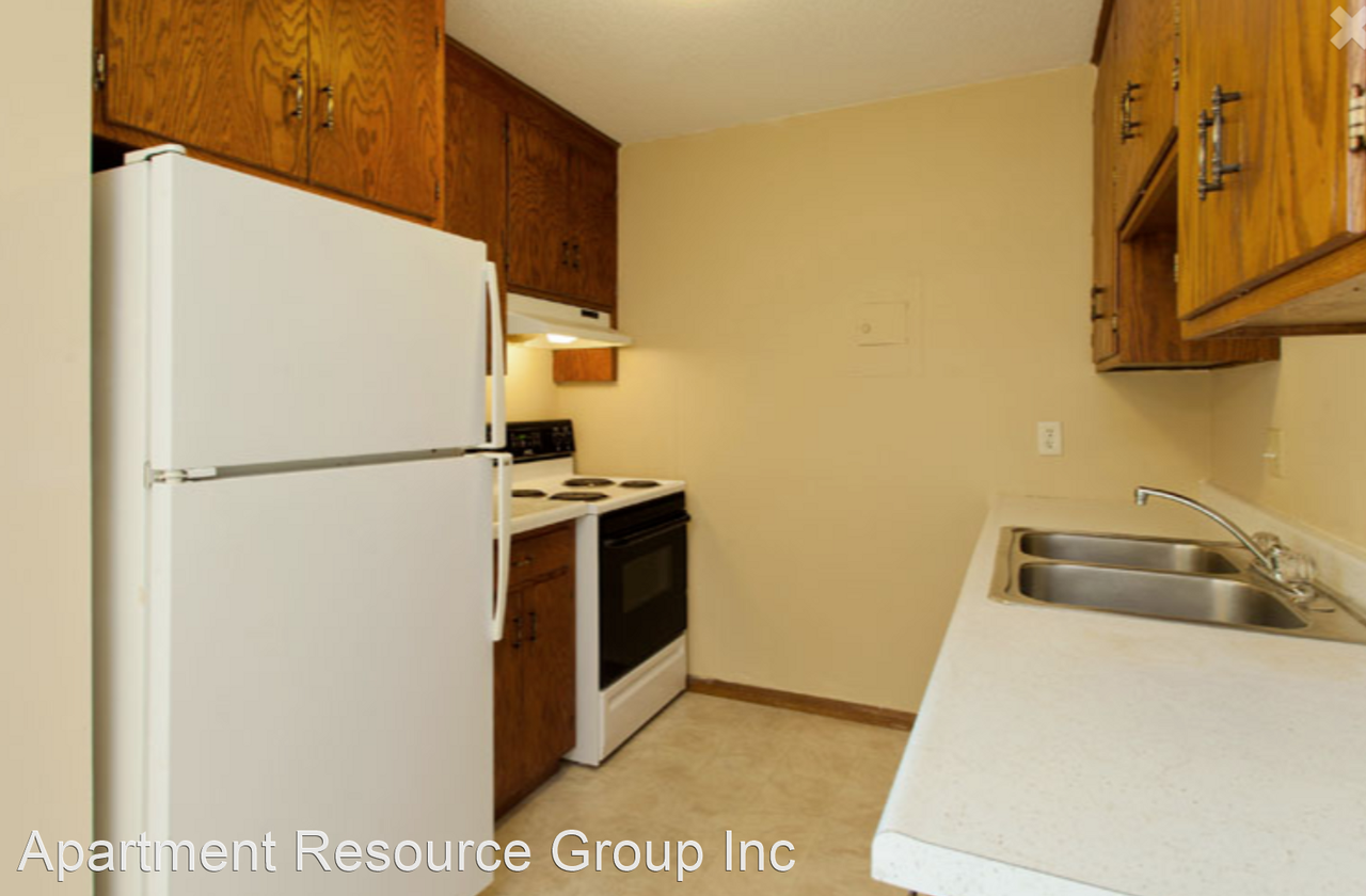 301-312 S Shore Dr - Photo 2 of 5