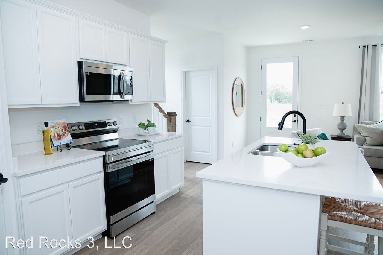 101 Goose Lndg - Photo 3 of 50