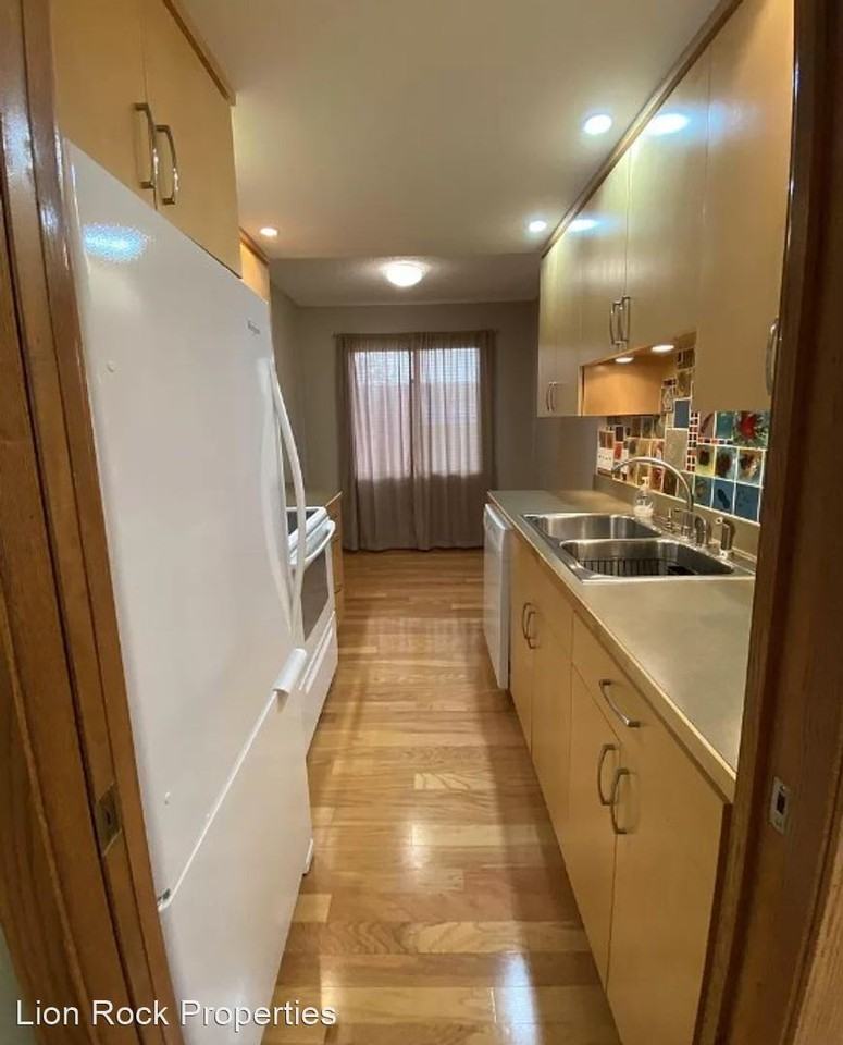 4539 Bryant Ave S - Photo 3 of 13