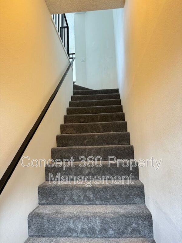 1912 Stanley Ave - Photo 2 of 48