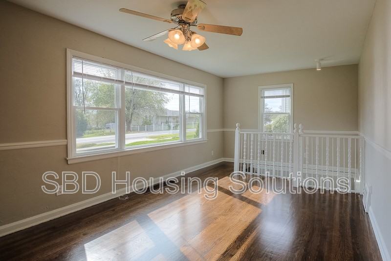 9720 E 35th St S - Photo 3 of 7