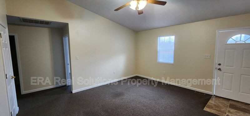 1036 N West St - Photo 2 of 12