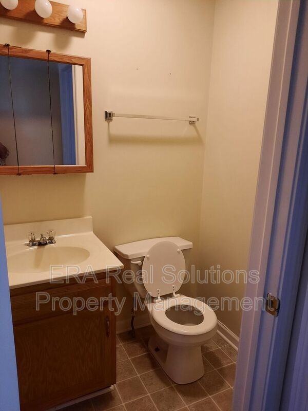 1036 N West St - Photo 5 of 12