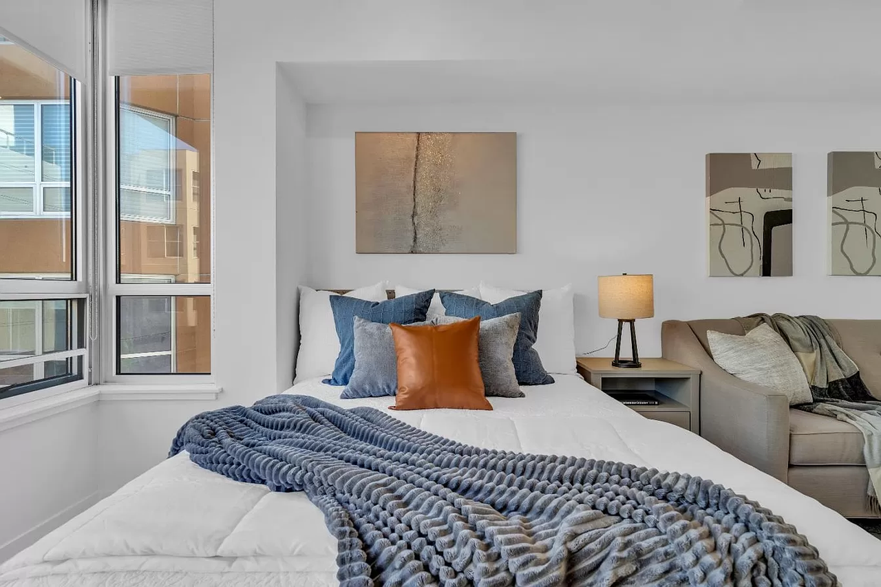 750 Van Ness Ave Unit 404 #404 - Photo 3 of 7