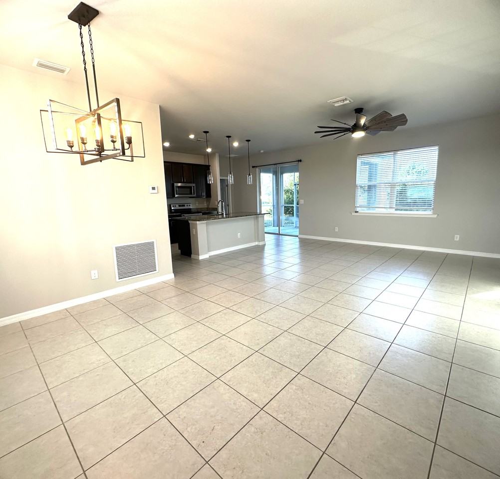 2430 Nw 7th Ave - Photo 2 of 20
