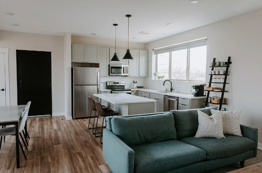 1110 Raymond Ave #2 - Photo 4 of 23