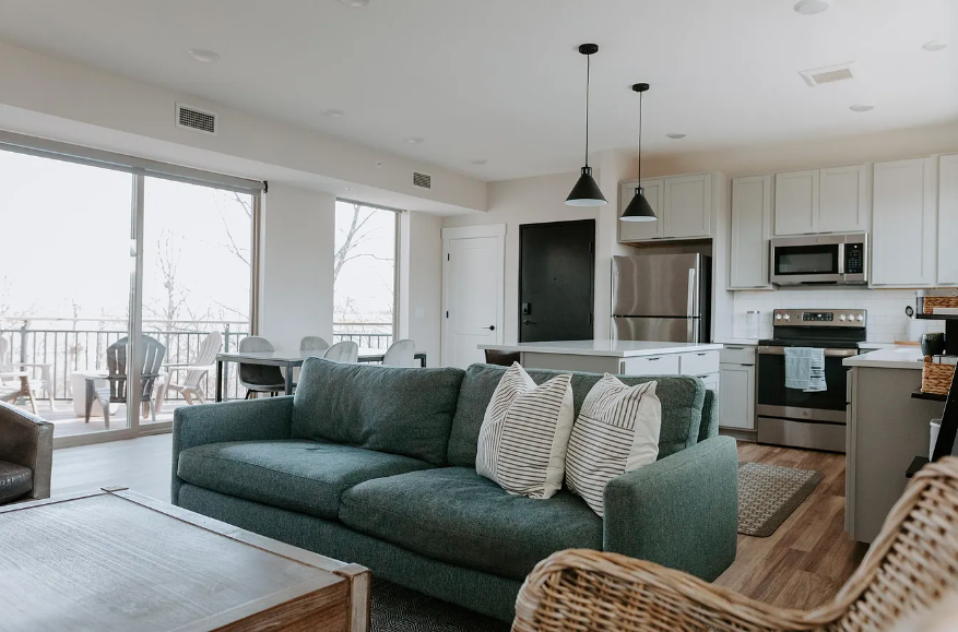 1110 Raymond Ave #2 - Photo 6 of 23