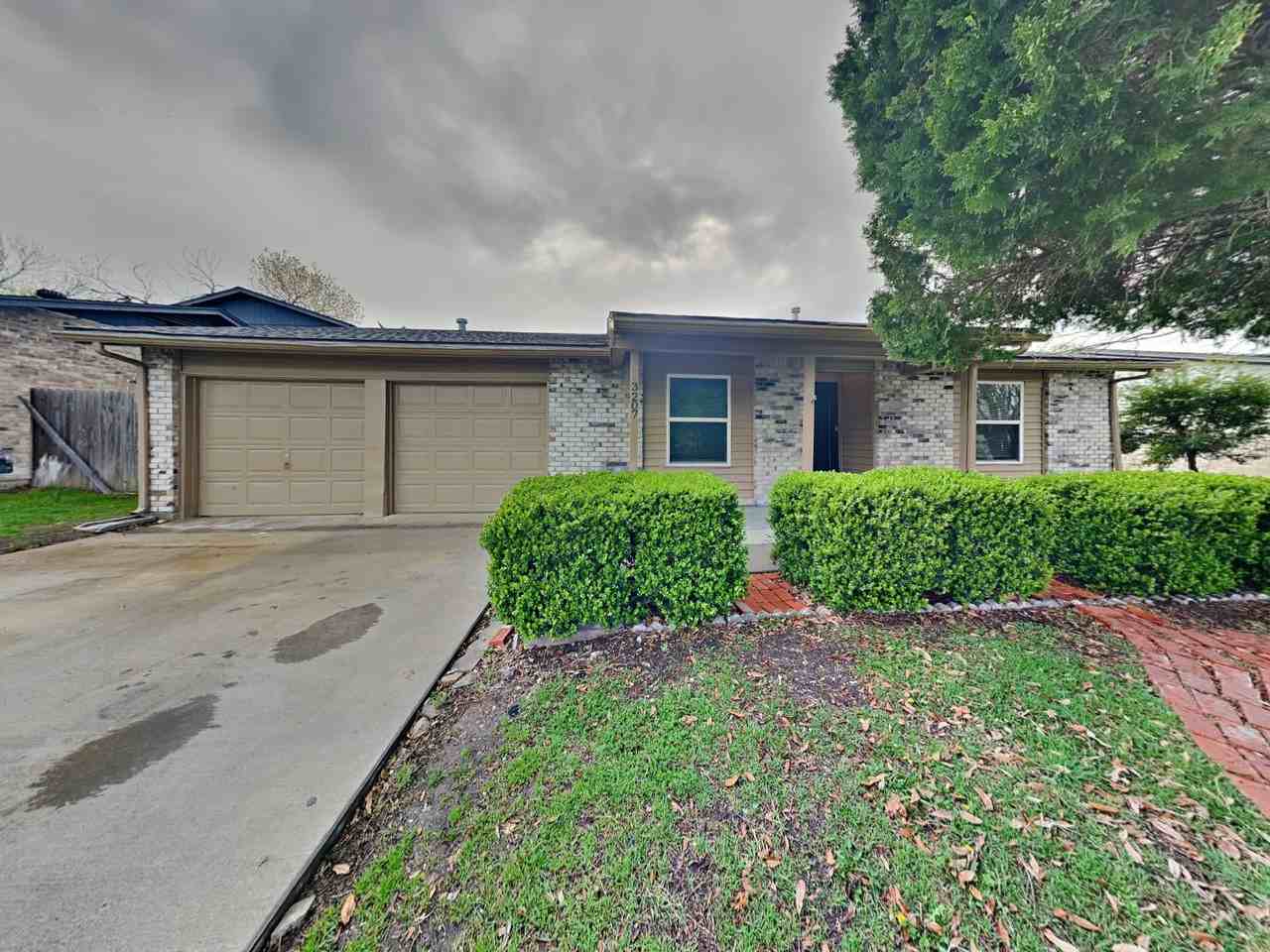 3207 Daniel Dr - Photo 2 of 26
