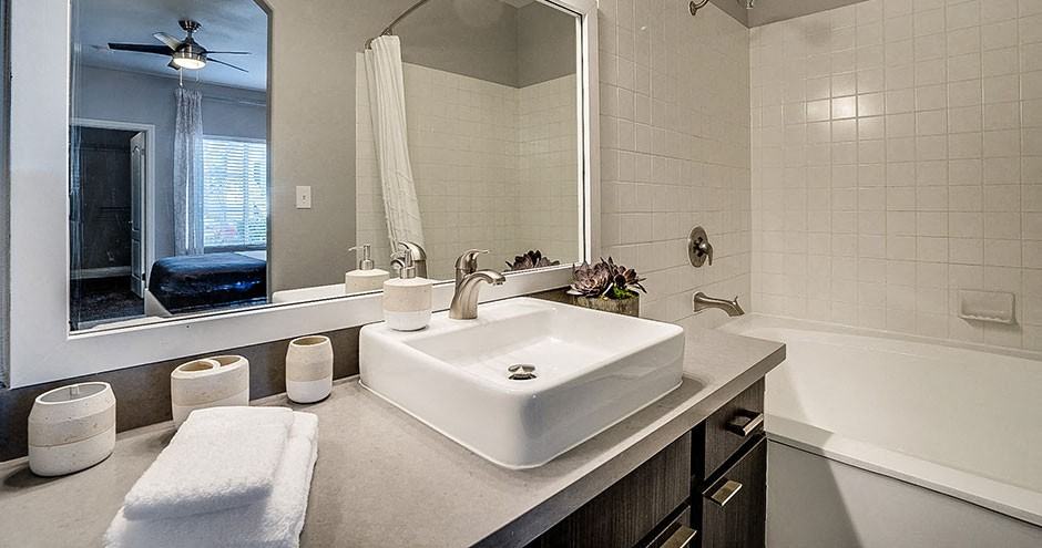 Torreyana Apartment Homes - Photo 7 of 46