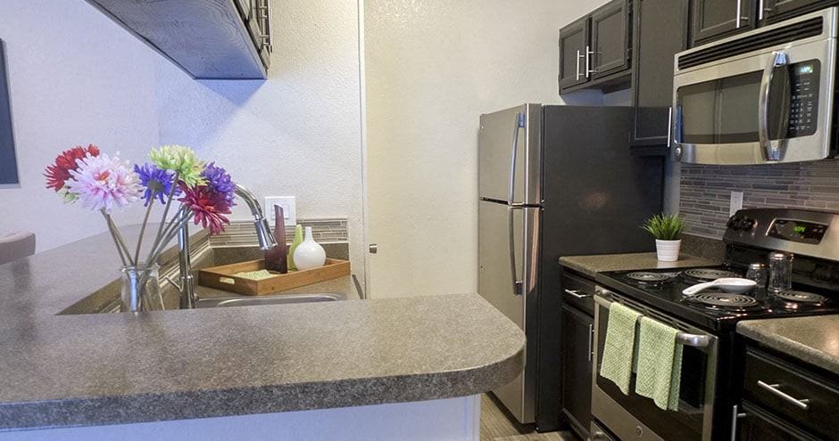 The Versailles Apartments - Photo 5 of 47