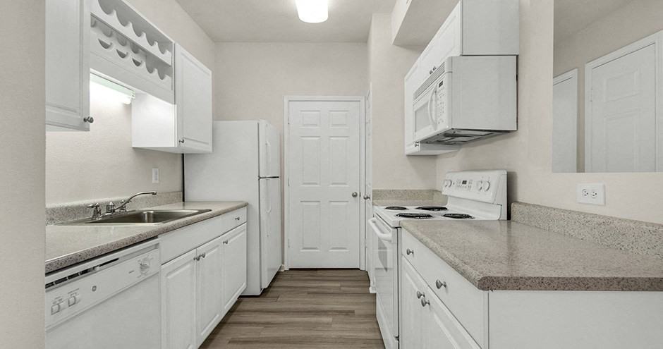 Marcus Pointe Grande Apartment Homes - Photo 2 of 52