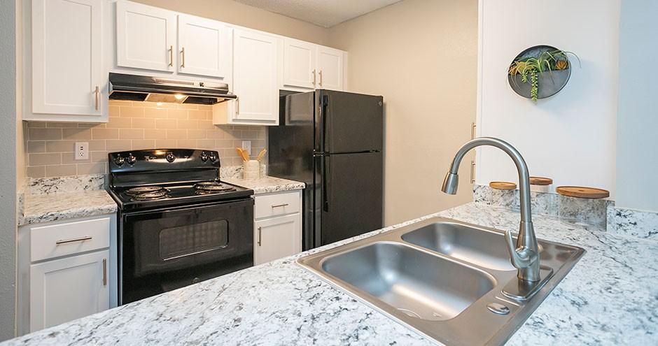 Residences at Glenview Reserve Apartment Homes - Photo 7 of 46