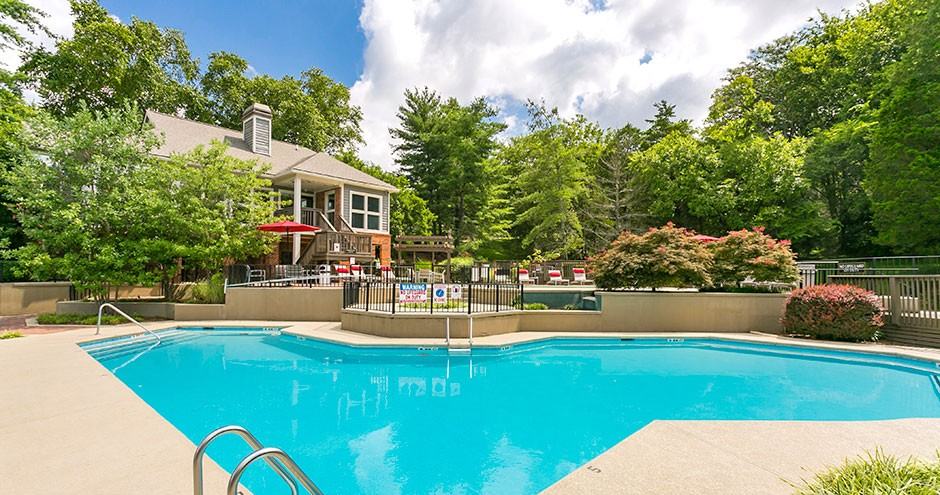 Arbors of Brentwood Apartment Homes - Photo 2 of 52