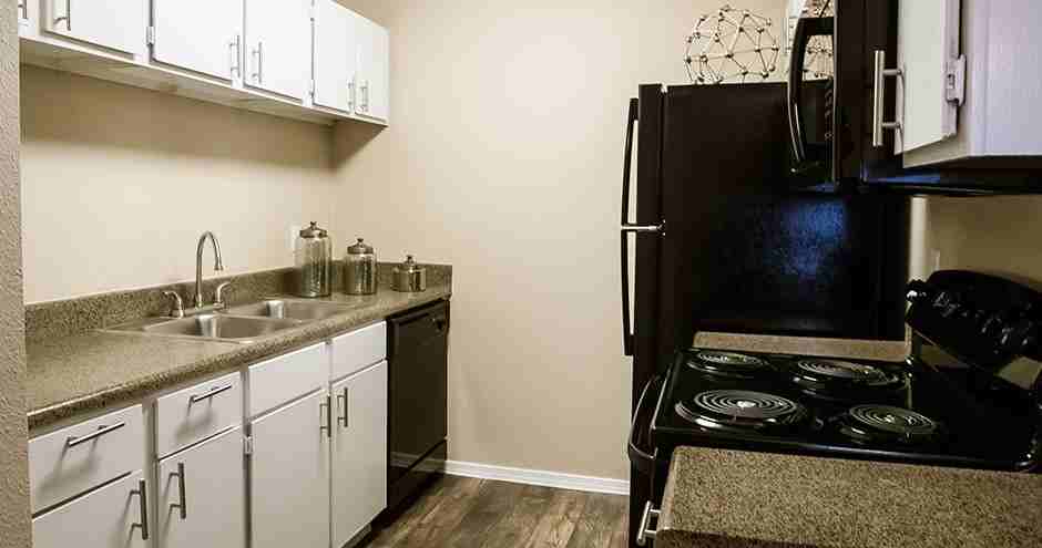 The Arbors on Forest Ridge Apartments - Photo 7 of 52