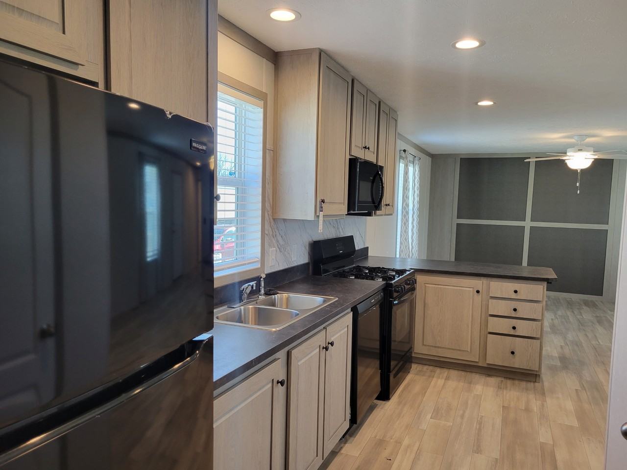 9634 Seaway Dr #38 - Photo 2 of 19