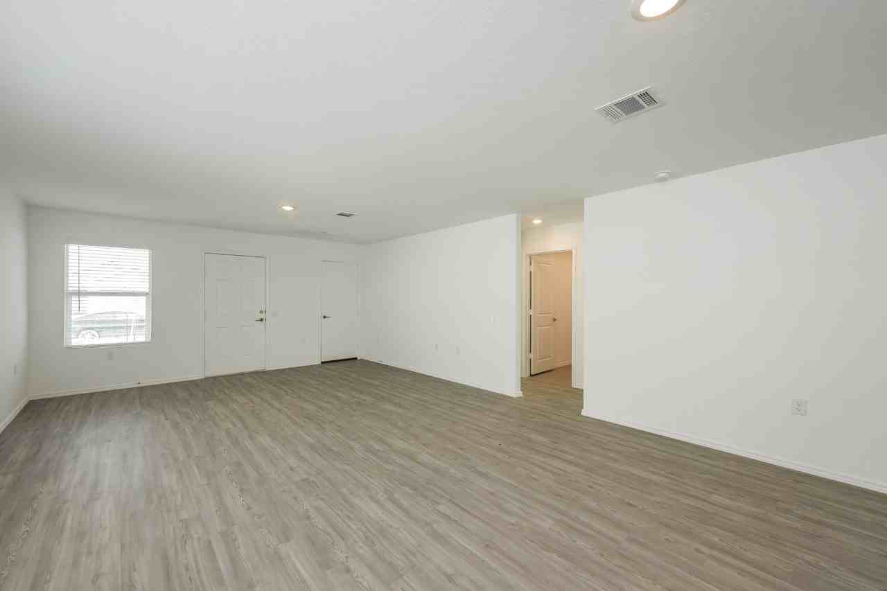 939 Cook Bnd - Photo 3 of 16