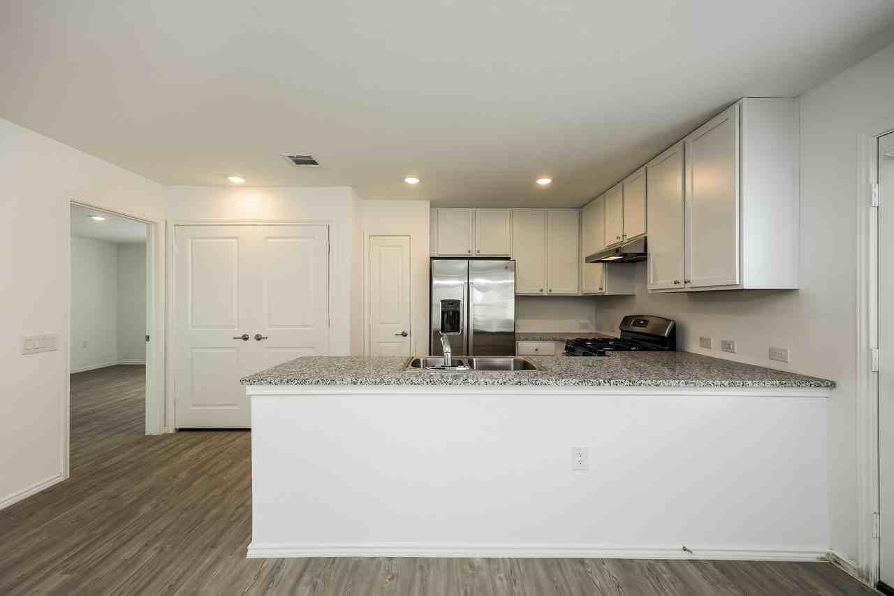 939 Cook Bnd - Photo 5 of 16