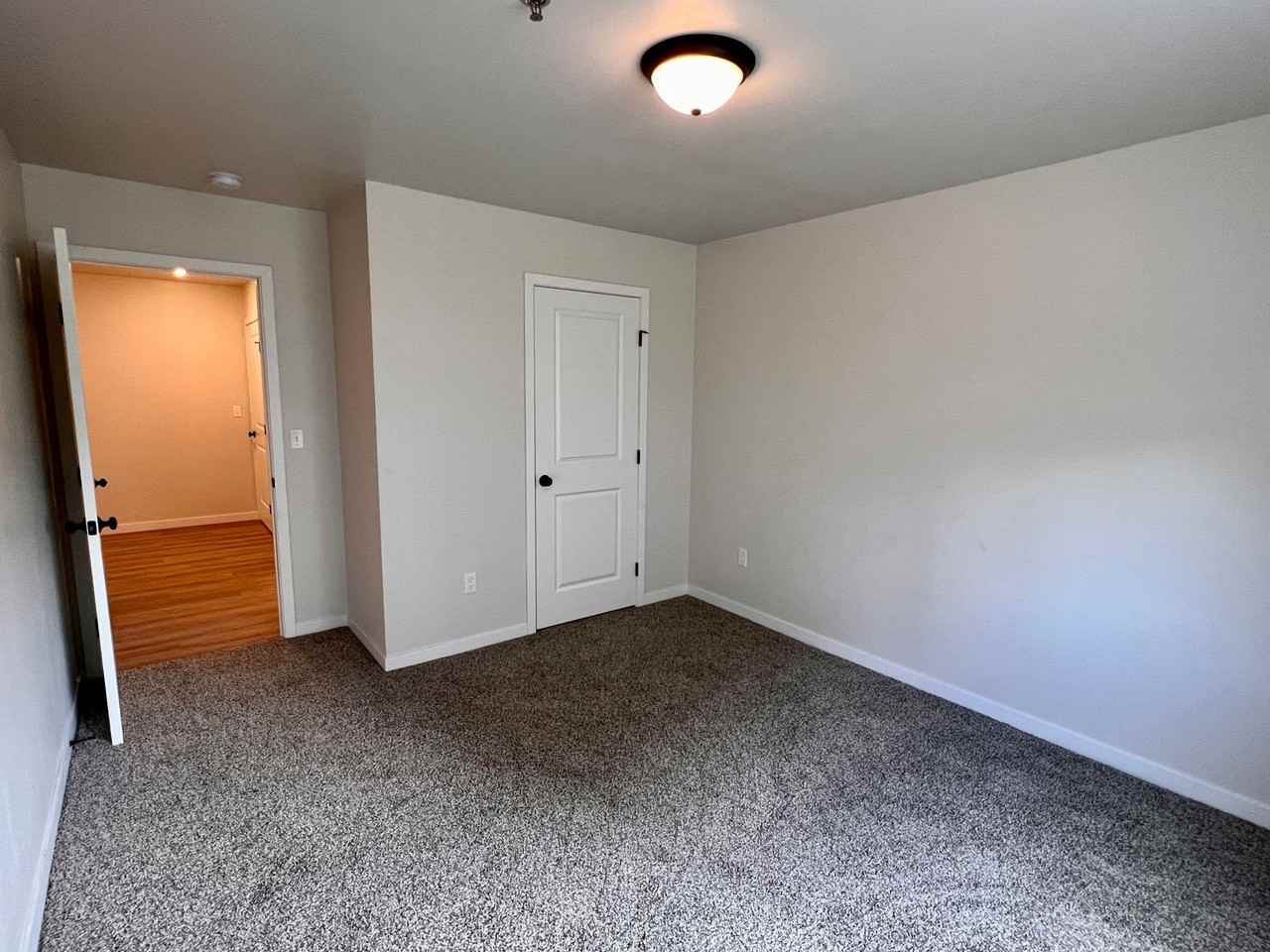 Thames Crossing - Photo 5 of 16