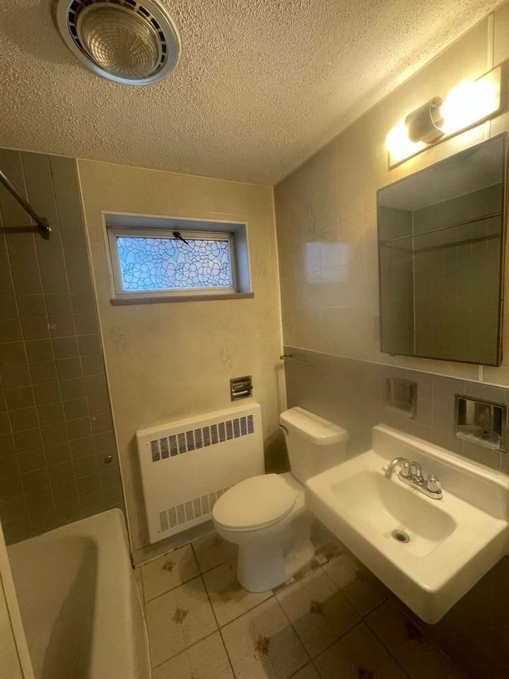 Six Sixteen - Photo 3 of 11