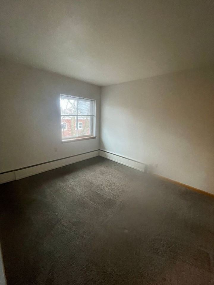 Six Sixteen - Photo 5 of 11