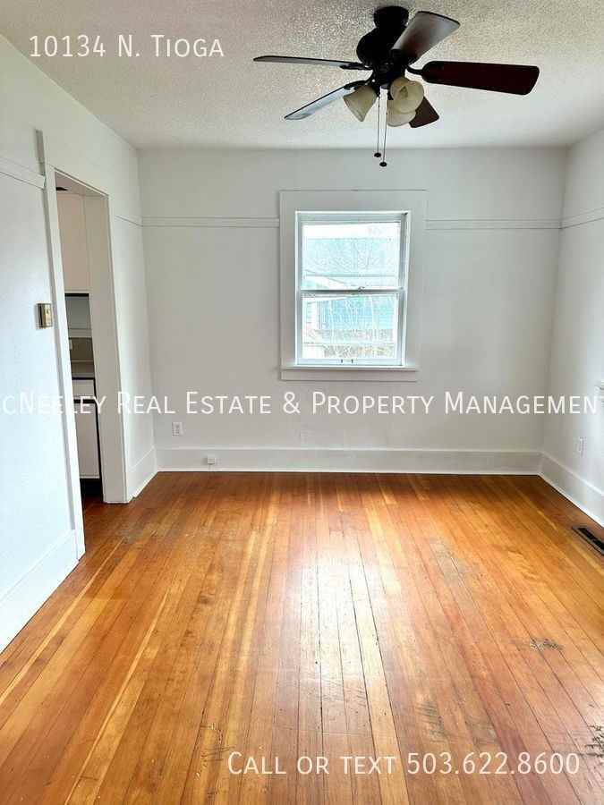 10134 N Tioga Ave - Photo 3 of 10