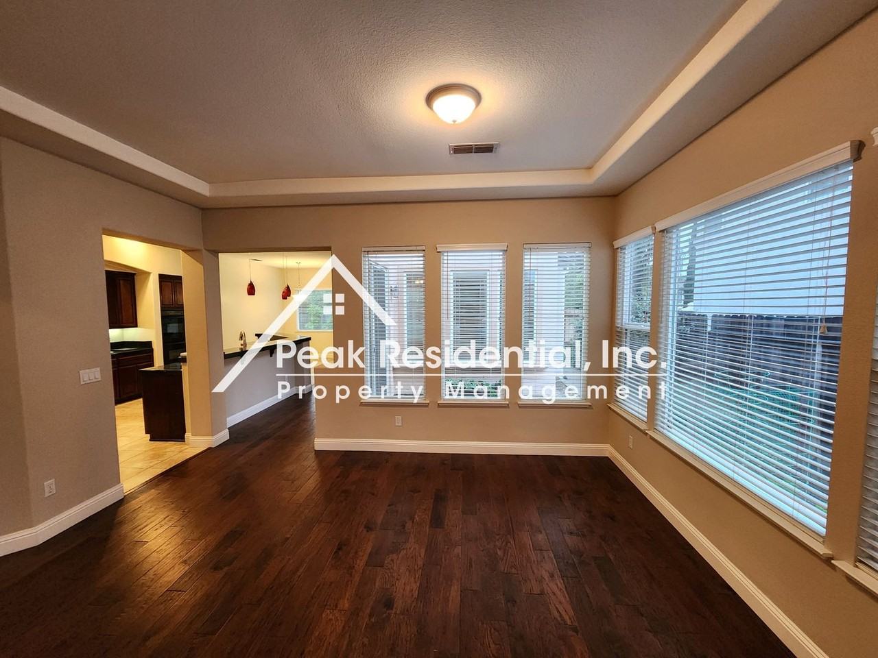 1044 Sandwick Way - Photo 6 of 38