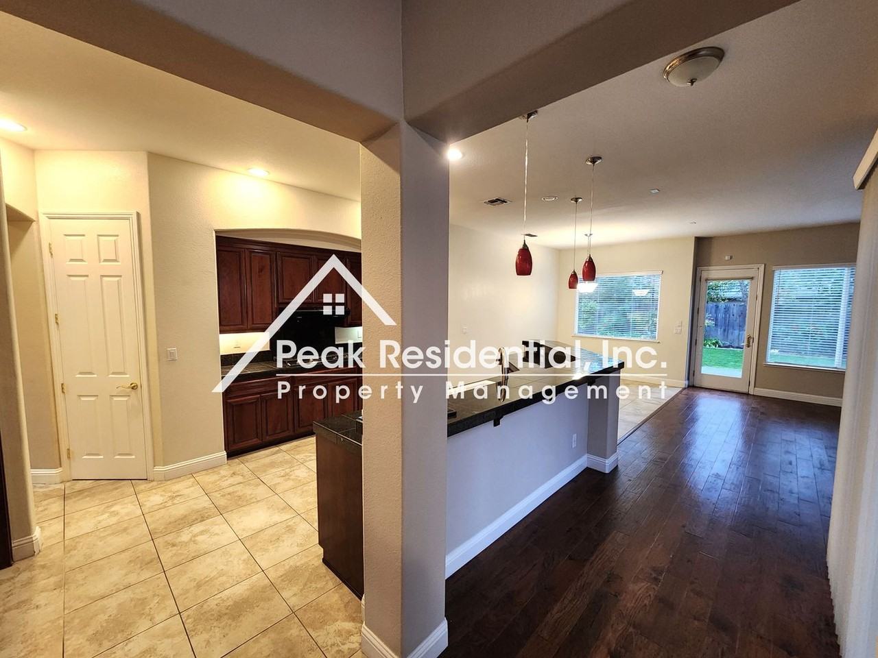 1044 Sandwick Way - Photo 7 of 38