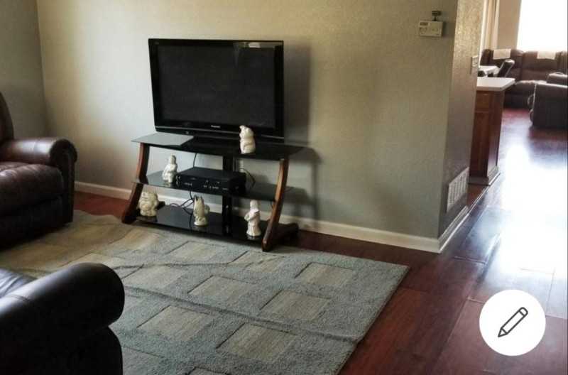 2513 South Genoa Street - Photo 2 of 6