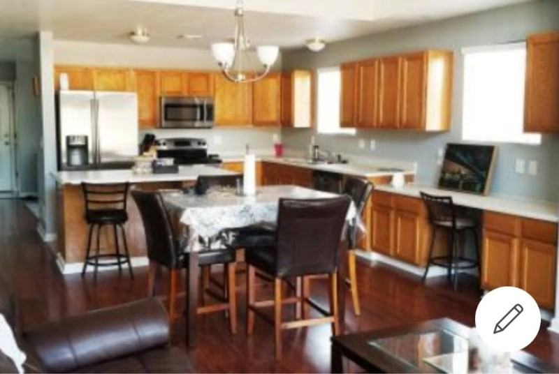 2513 South Genoa Street - Photo 4 of 6