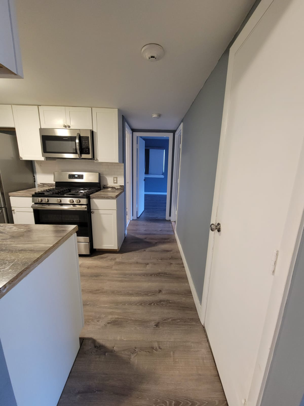 1145 Hartford Ave #8C - Photo 3 of 9