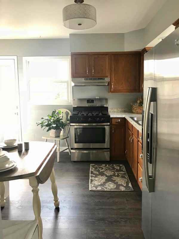 423 4th Ave - Photo 3 of 8