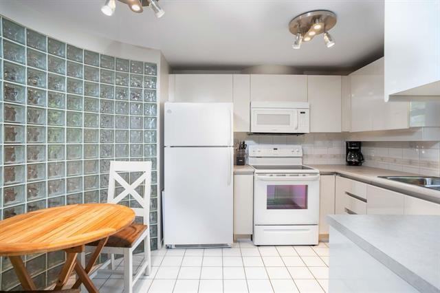 1006 Beach Avenue #301 - Photo 7 of 21