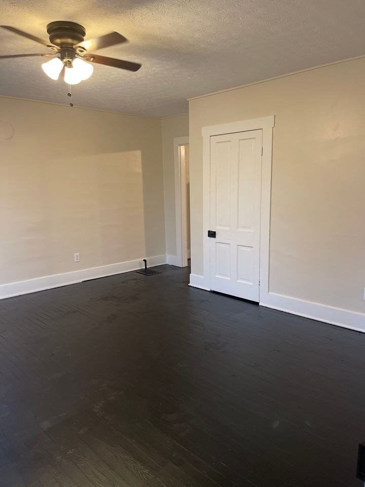 E. 14th St., 310 - Photo 7 of 13