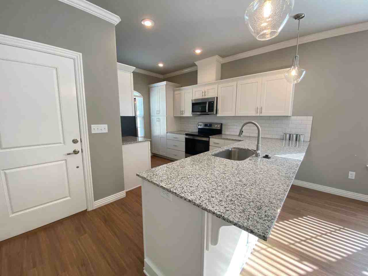 2049 N Penelope Ln - Photo 3 of 16