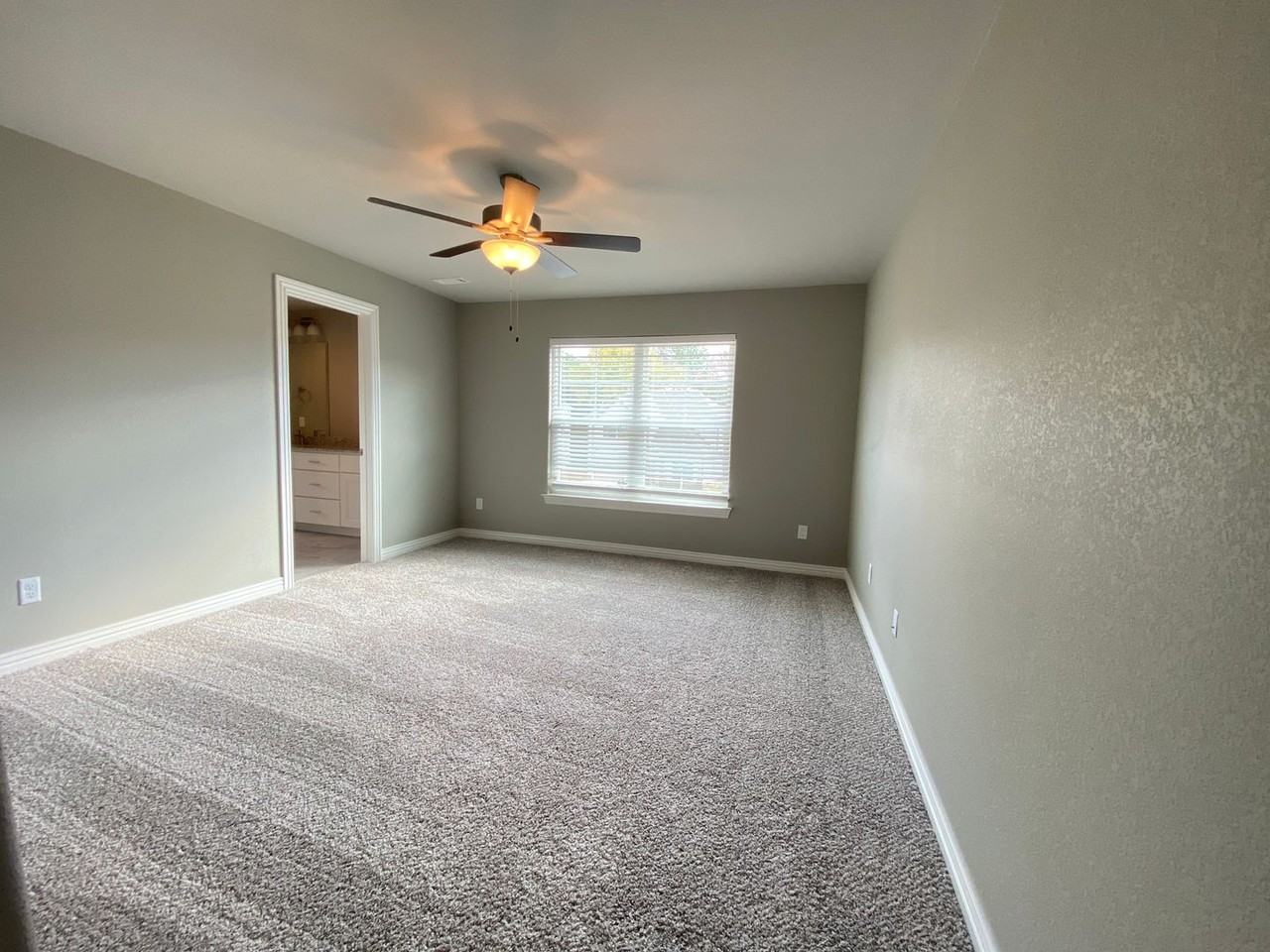 2049 N Penelope Ln - Photo 7 of 16