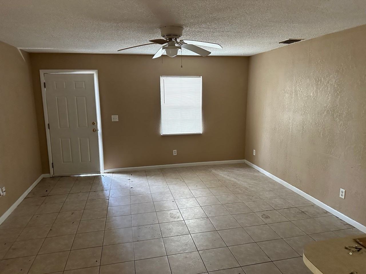 4922 4th St - Photo 3 of 8