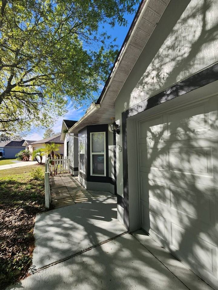 1123 Doncaster Ct - Photo 4 of 24