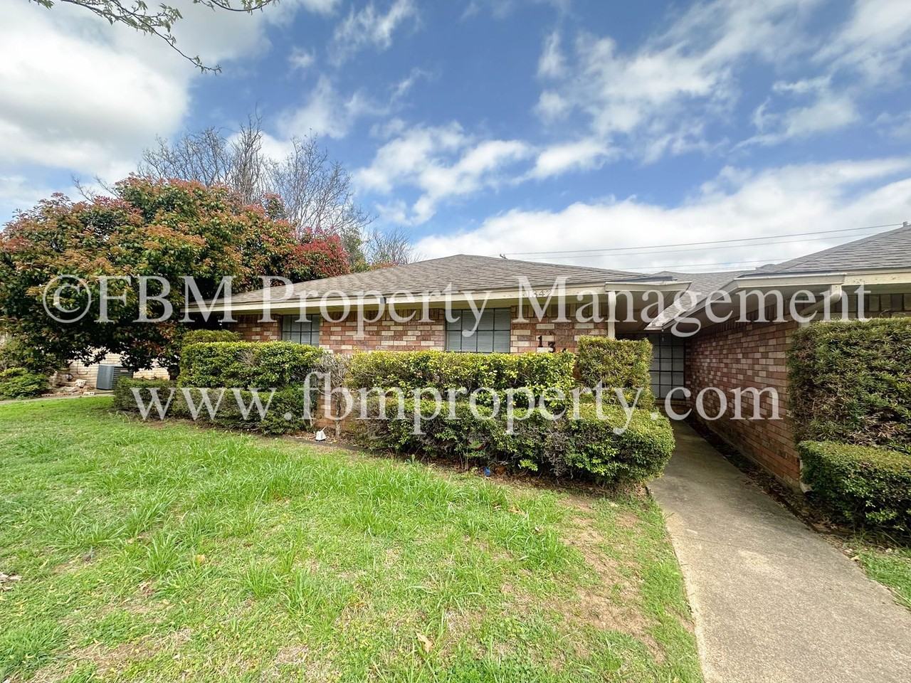 1342 Briarbrook Dr - Photo 2 of 19