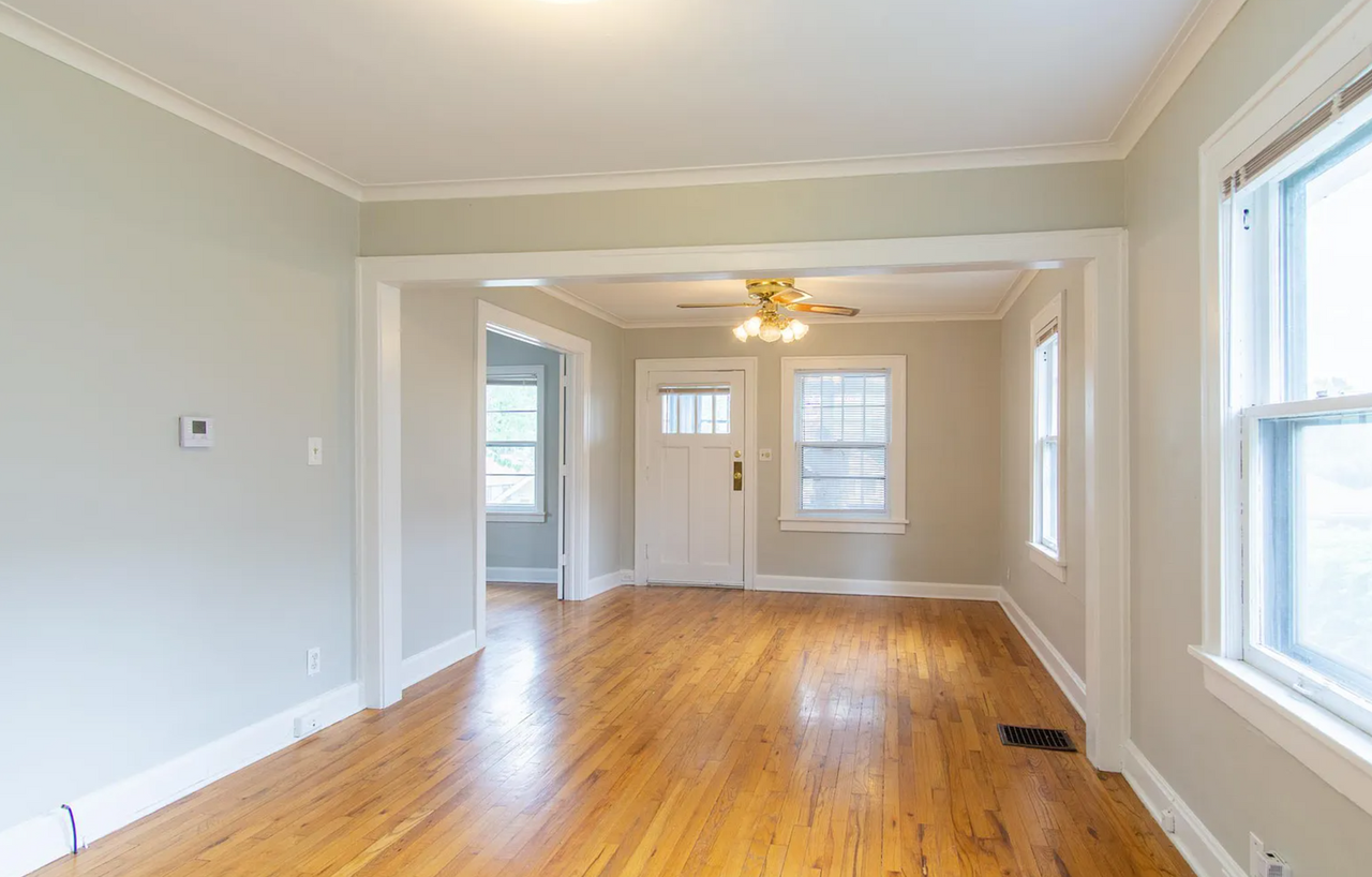 4714 Mercier St - Photo 2 of 13