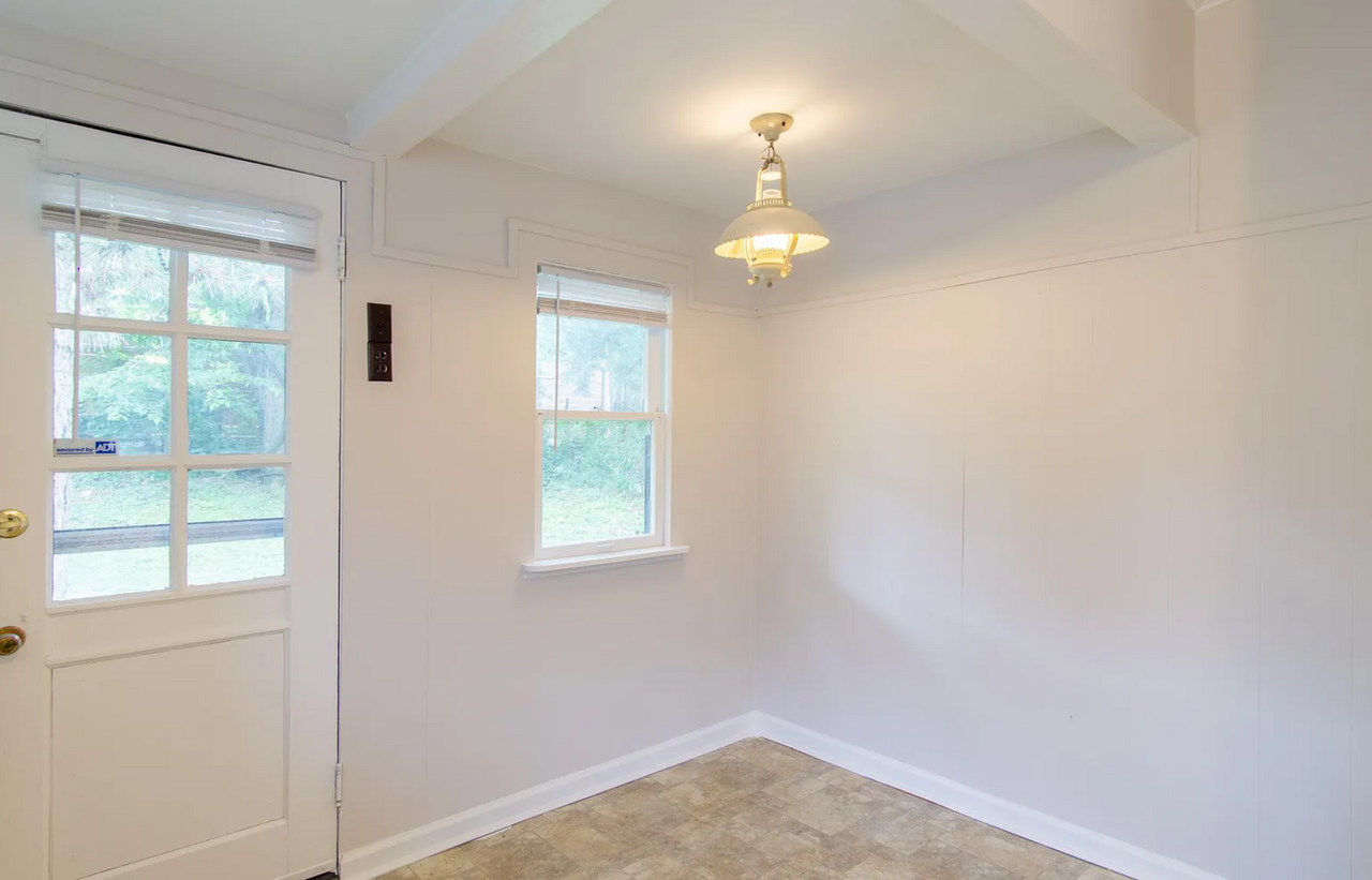 4714 Mercier St - Photo 6 of 13