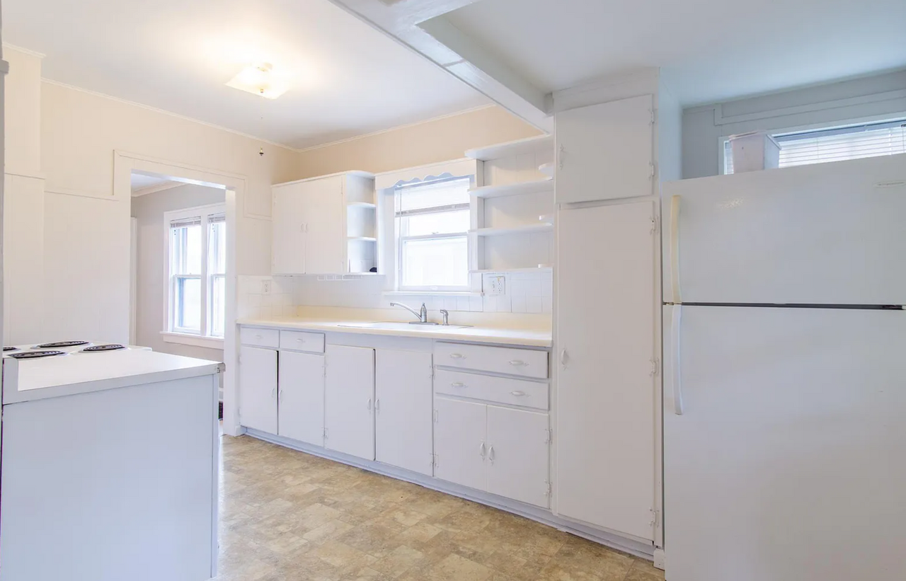 4714 Mercier St - Photo 7 of 13