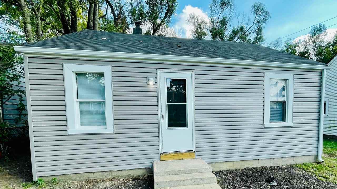 2221 Winton St - Photo 2 of 8