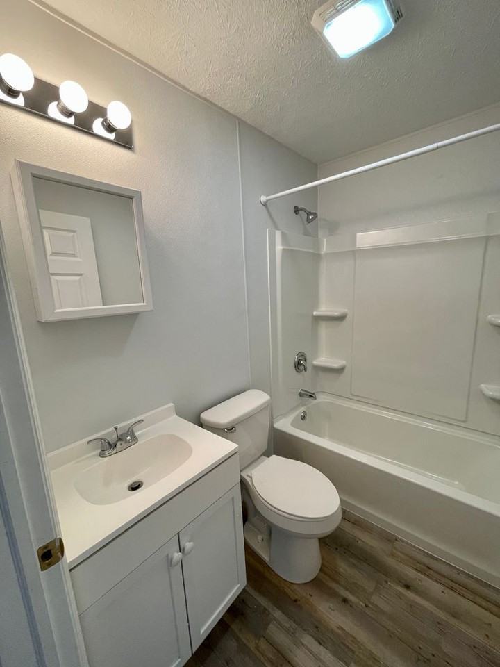 2221 Winton St - Photo 6 of 8