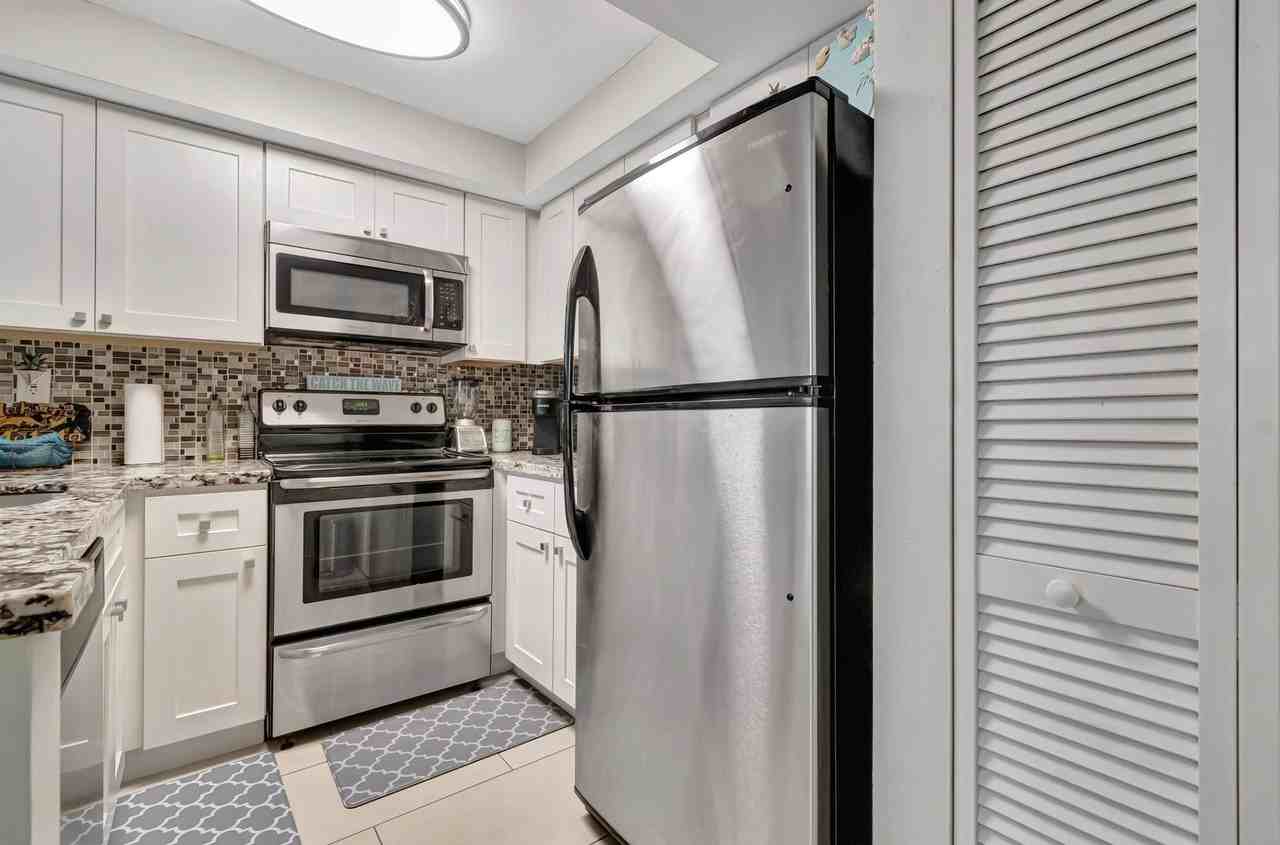 Apartments for Rent in West Palm Beach, FL with Utilities Included 27