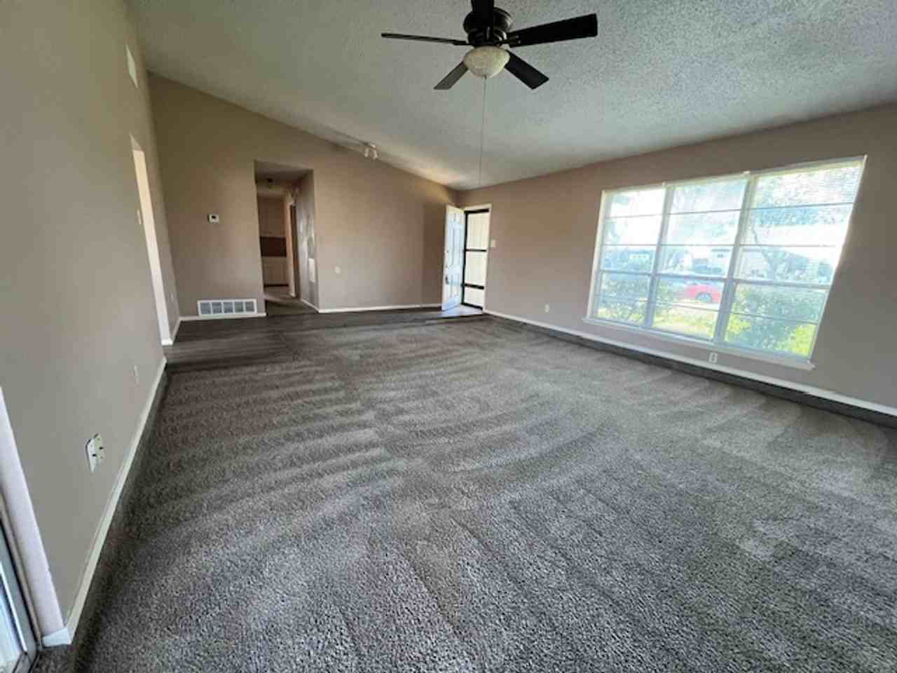 4702 Bob O Link Dr - Photo 2 of 22