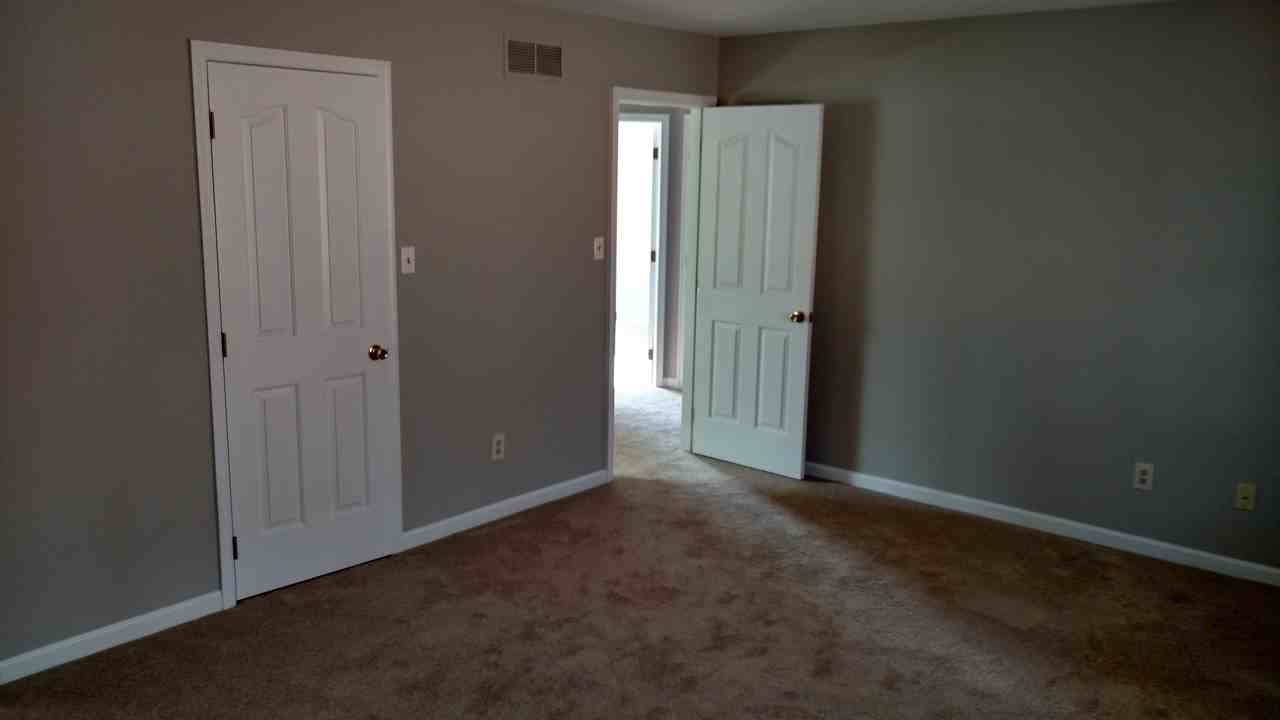 33 Innisbrook Ln - Photo 3 of 18