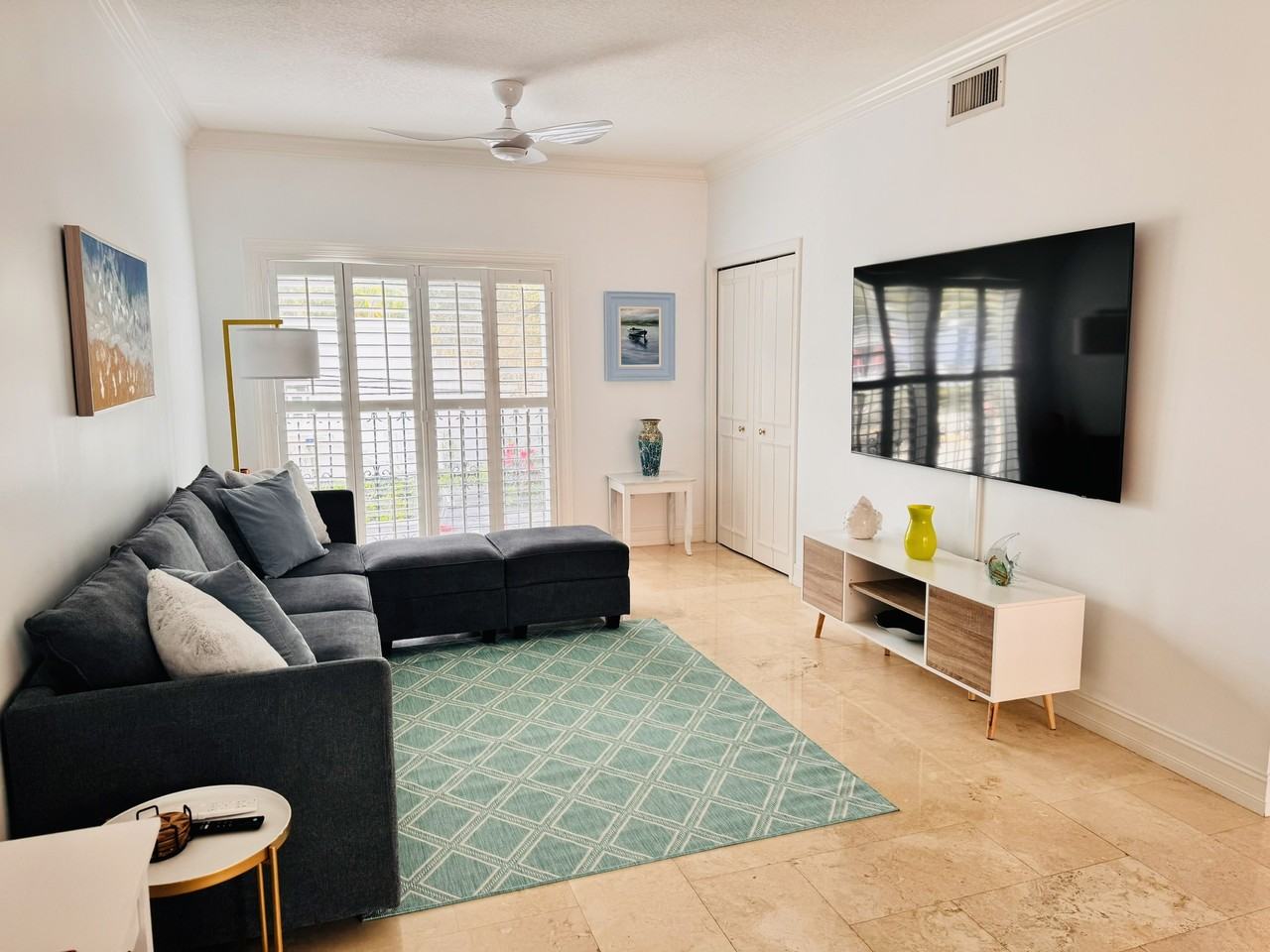 95 Northeast 4th Avenue #4 - Photo 3 of 27